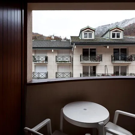 Avec Balcon Sud Et Wifi Au Centre De Brides-les-bains, Proche Thermes Et Telecabine - Fr-1-512-54 Apartment Brides-les-Bains